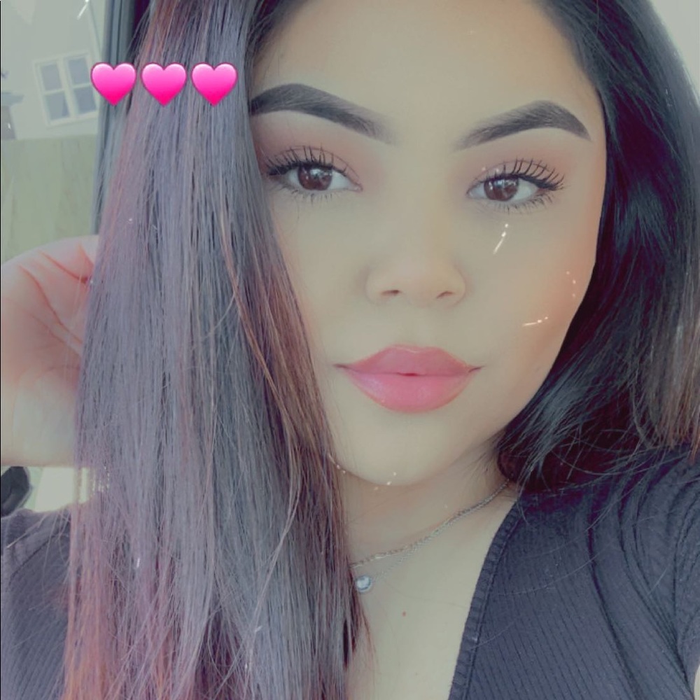 Meet your Posher, Brenda